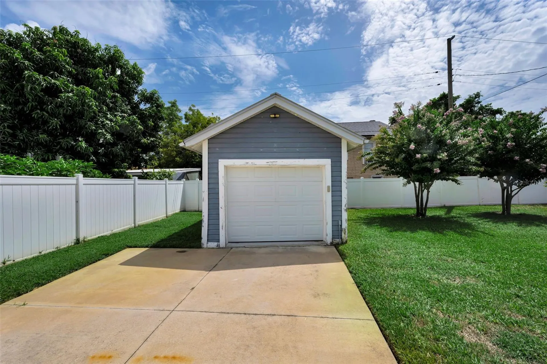 3421 Iris Street N St Petersburg FL 33704