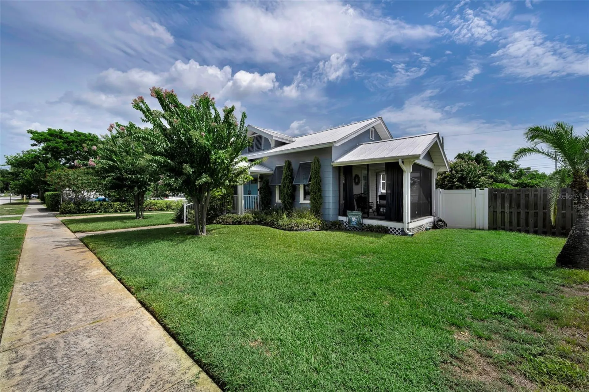 3421 Iris Street N St Petersburg FL 33704