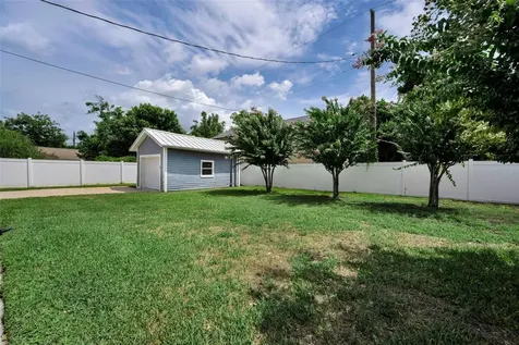 3421 Iris Street N St Petersburg FL 33704