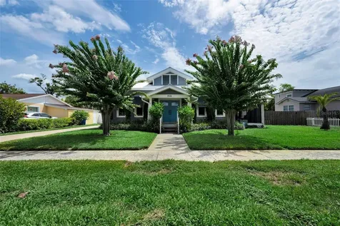 3421 Iris Street N St Petersburg FL 33704