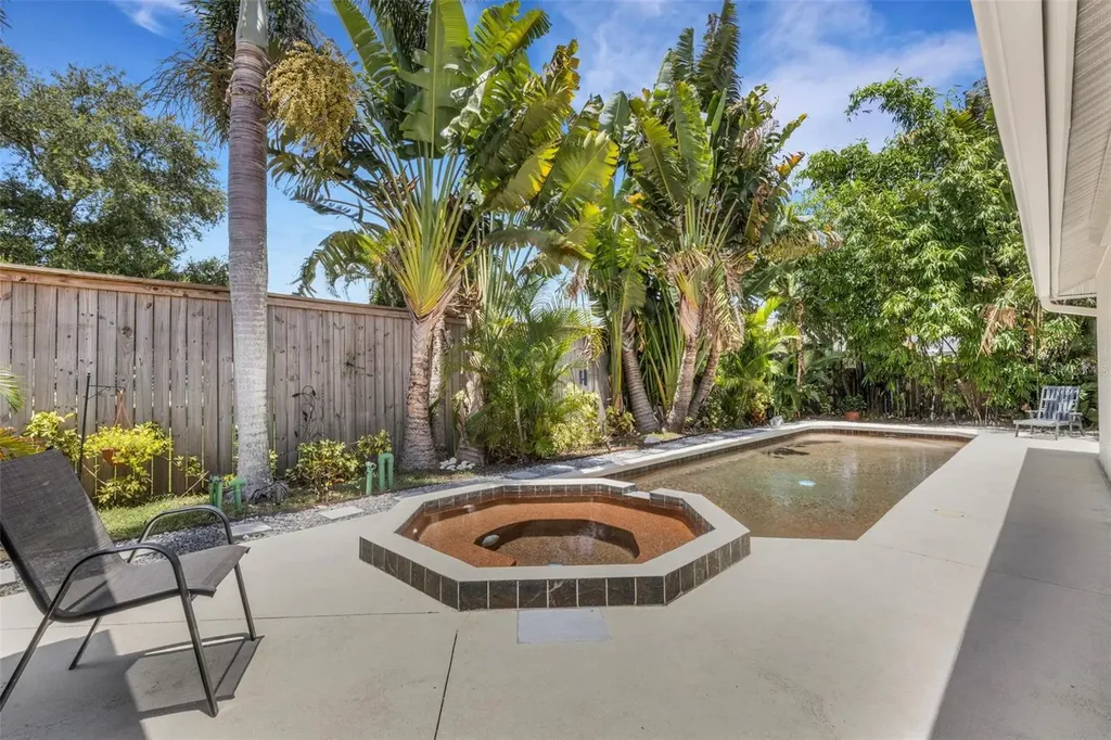 2426 Icecapade Drive Sarasota FL 34240