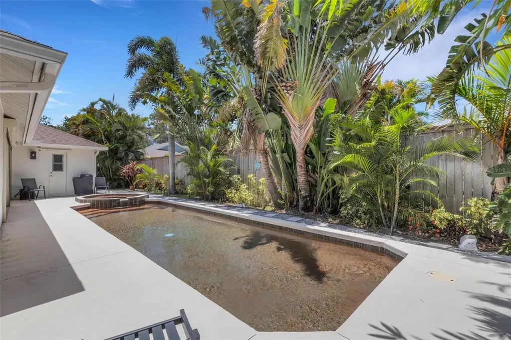 2426 Icecapade Drive Sarasota FL 34240
