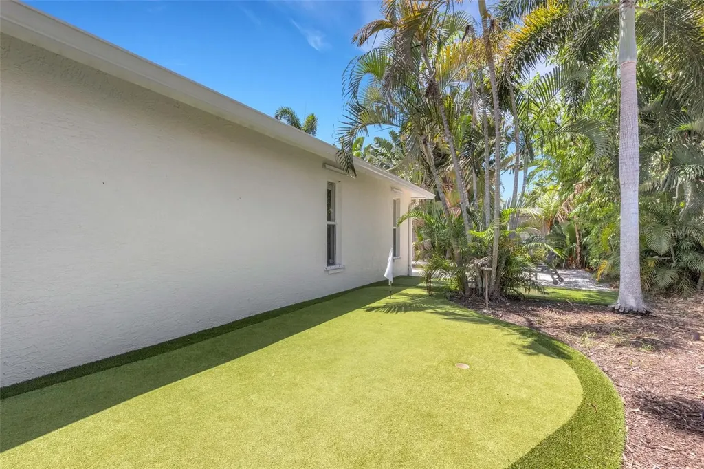 2426 Icecapade Drive Sarasota FL 34240