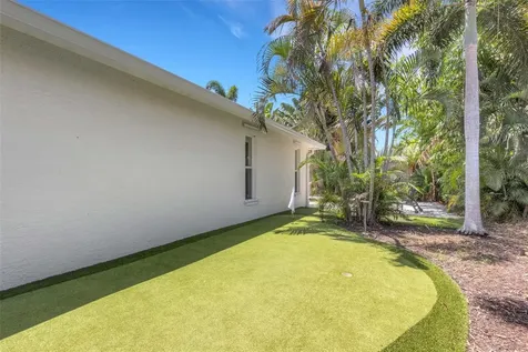 2426 Icecapade Drive Sarasota FL 34240