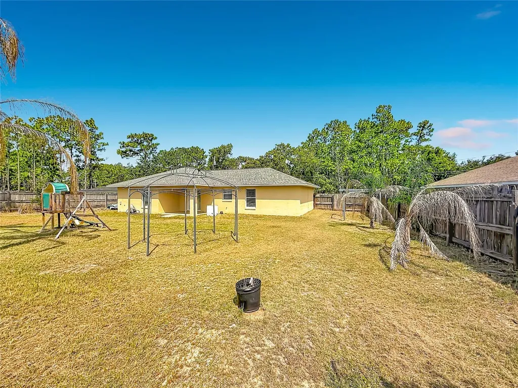 13 Bahia Pass Run Ocala FL 34472