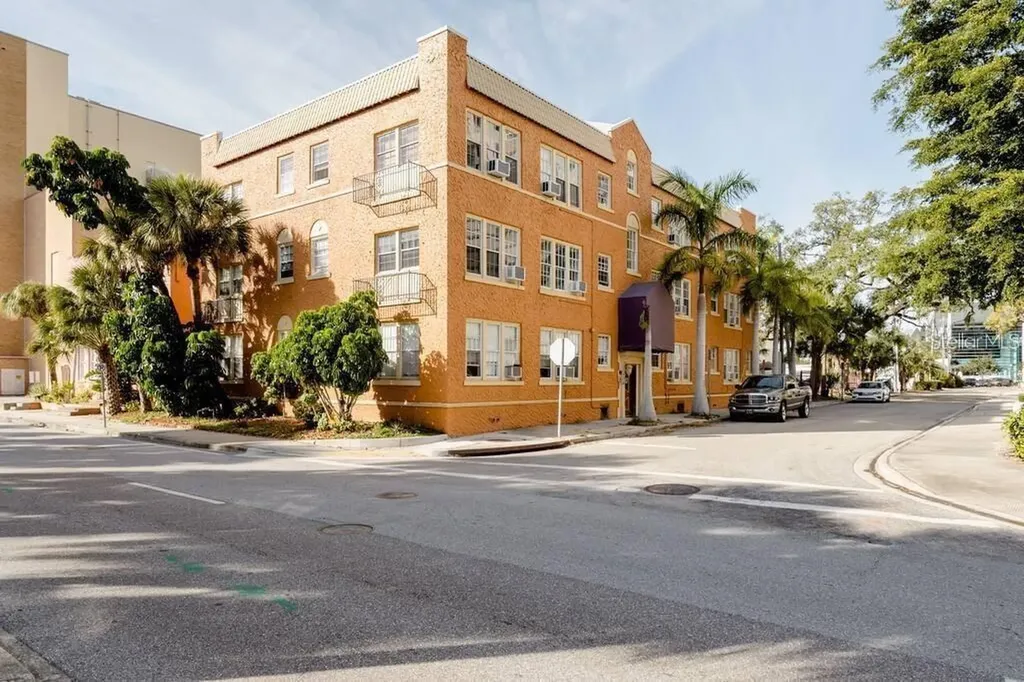 118 Indian Place Sarasota FL 34236