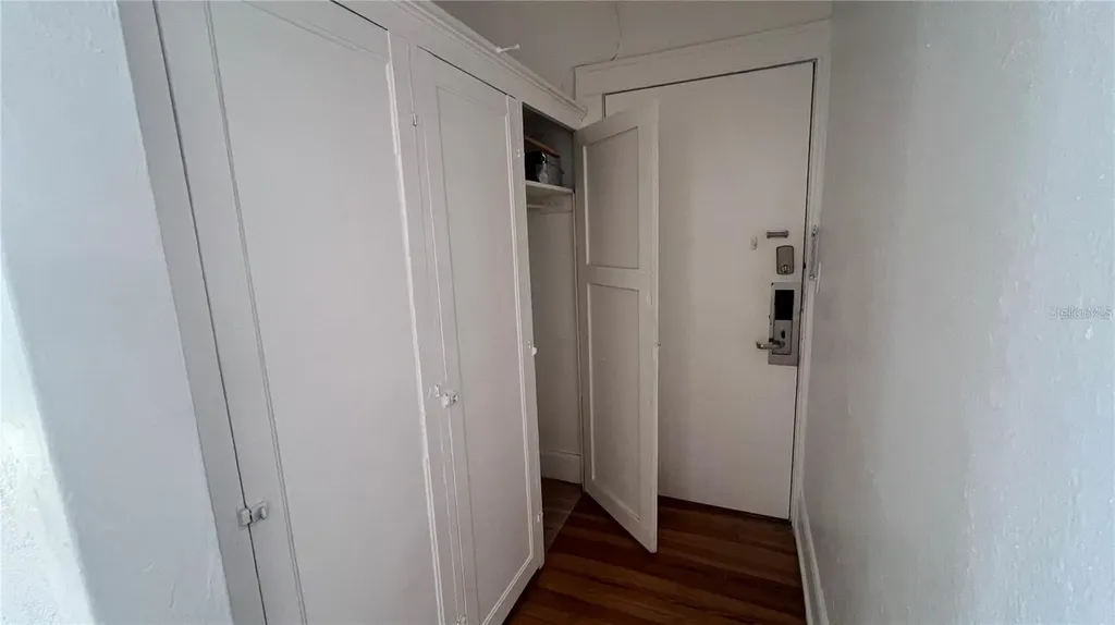 118 Indian Place Sarasota FL 34236