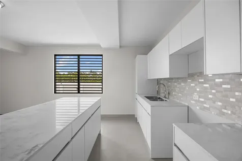 4 Rexville Van Scoy Bayamon PR 00957