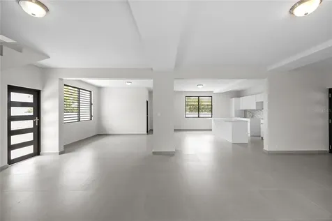 4 Rexville Van Scoy Bayamon PR 00957