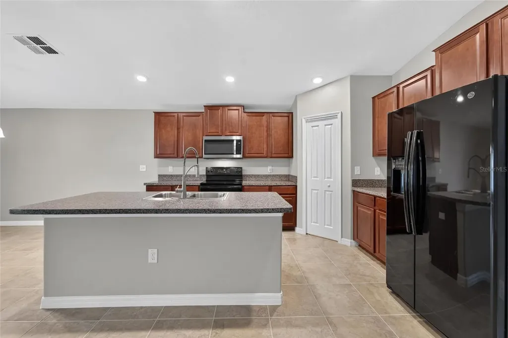 10304 Strawberry Tetra Drive Riverview FL 33578