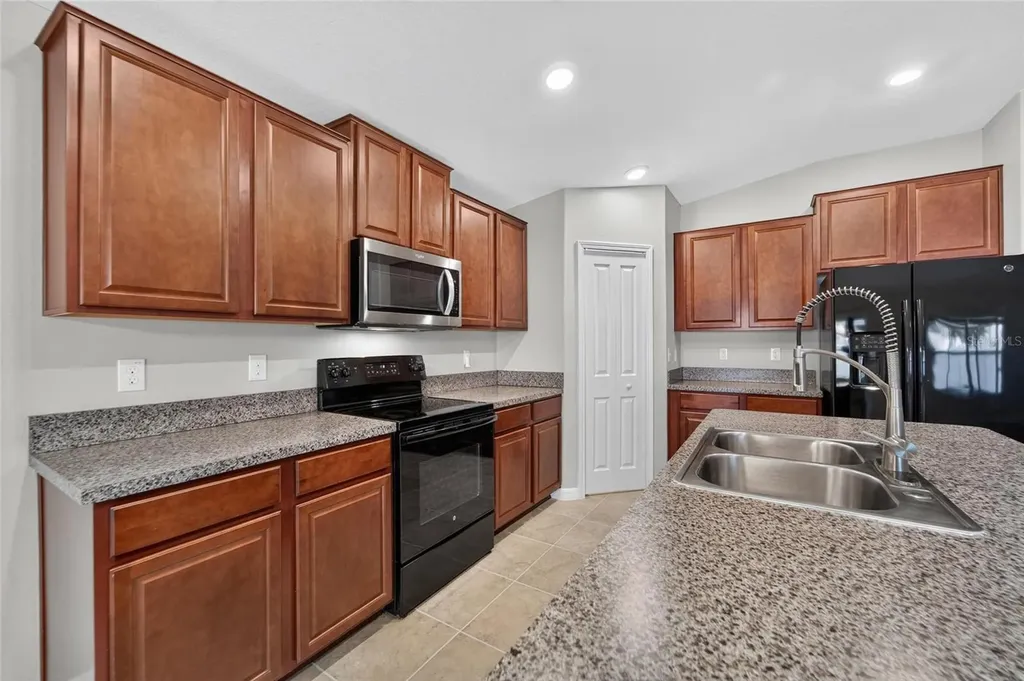 10304 Strawberry Tetra Drive Riverview FL 33578