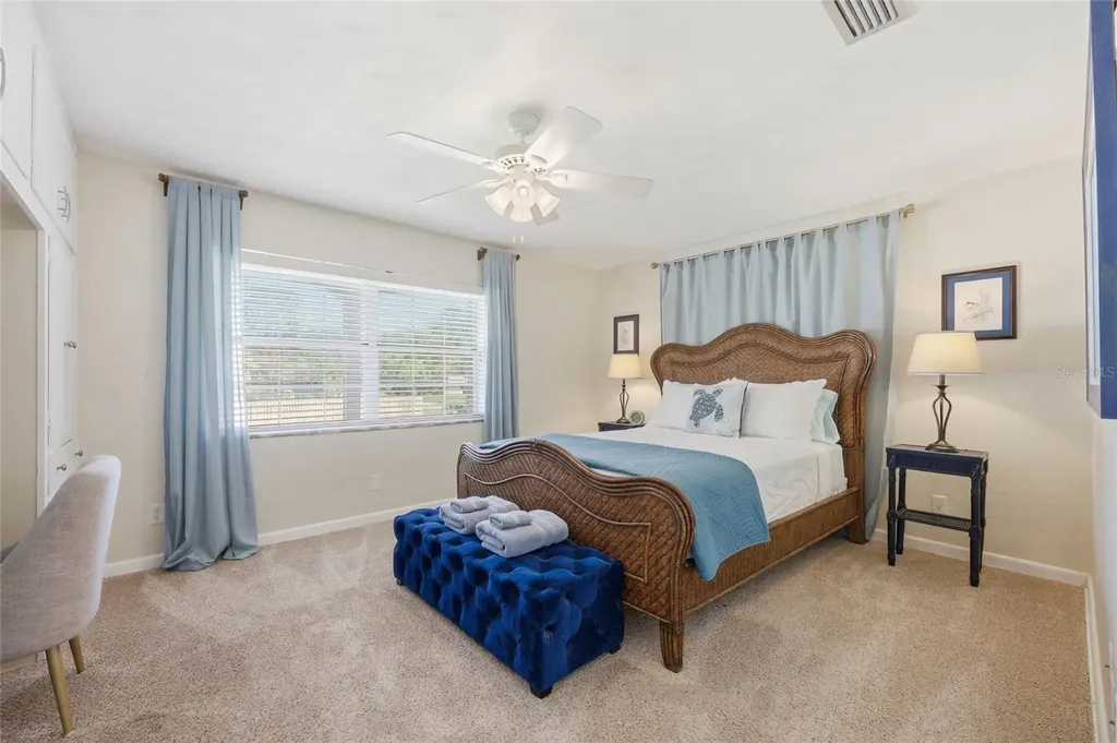 936 N Baker Street Mount Dora FL 32757