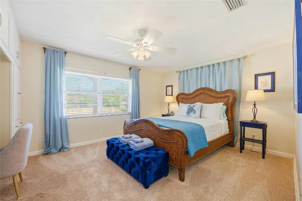 936 N Baker Street Mount Dora FL 32757