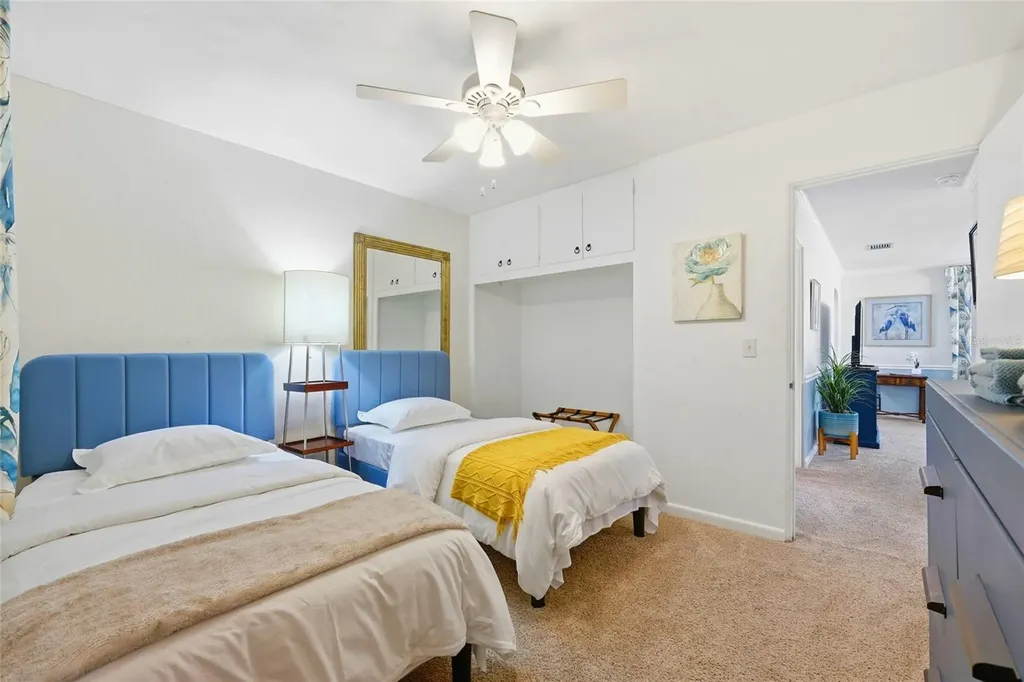936 N Baker Street Mount Dora FL 32757