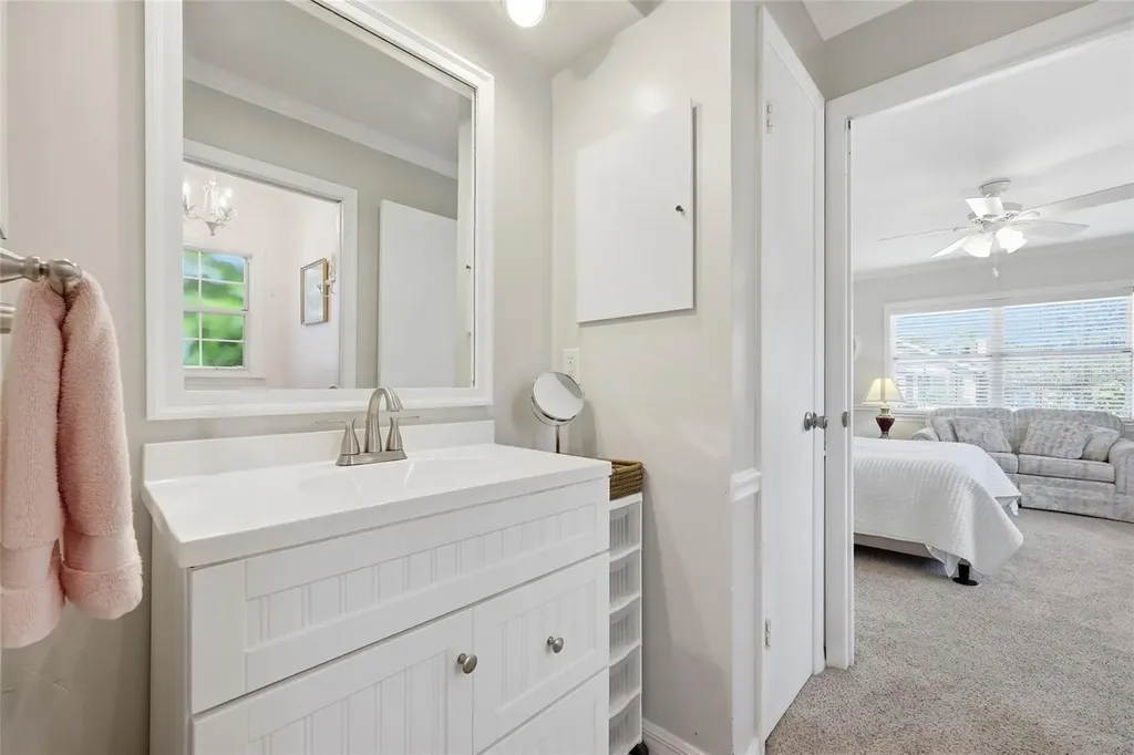 936 N Baker Street Mount Dora FL 32757