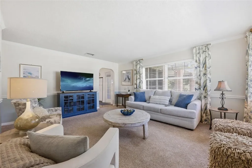 936 N Baker Street Mount Dora FL 32757