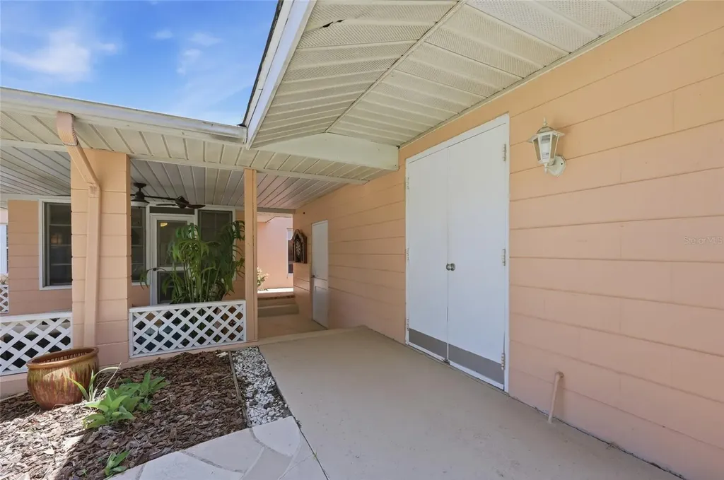 936 N Baker Street Mount Dora FL 32757