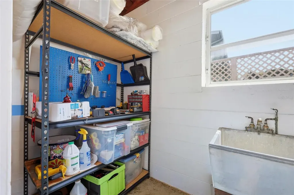 936 N Baker Street Mount Dora FL 32757