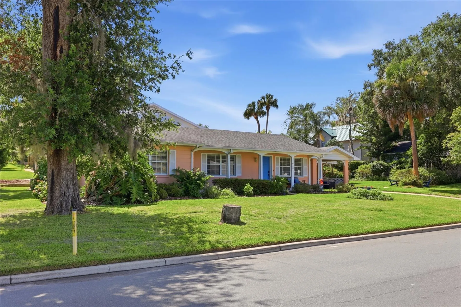 936 N Baker Street Mount Dora FL 32757