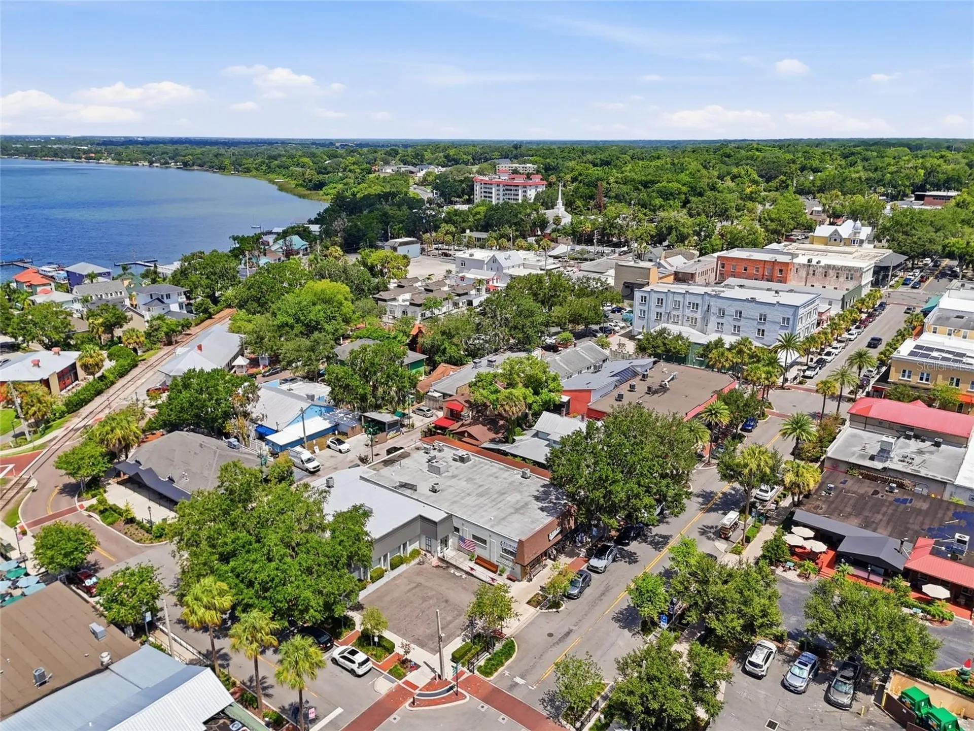 936 N Baker Street Mount Dora FL 32757