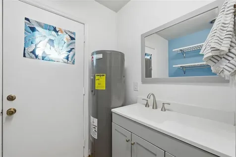 936 N Baker Street Mount Dora FL 32757