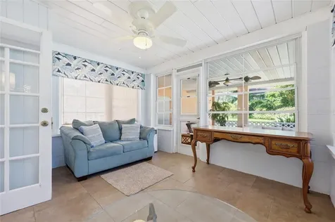 936 N Baker Street Mount Dora FL 32757