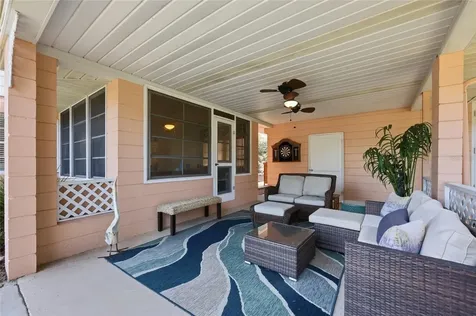 936 N Baker Street Mount Dora FL 32757