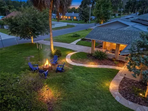 936 N Baker Street Mount Dora FL 32757