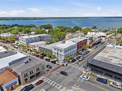 936 N Baker Street Mount Dora FL 32757