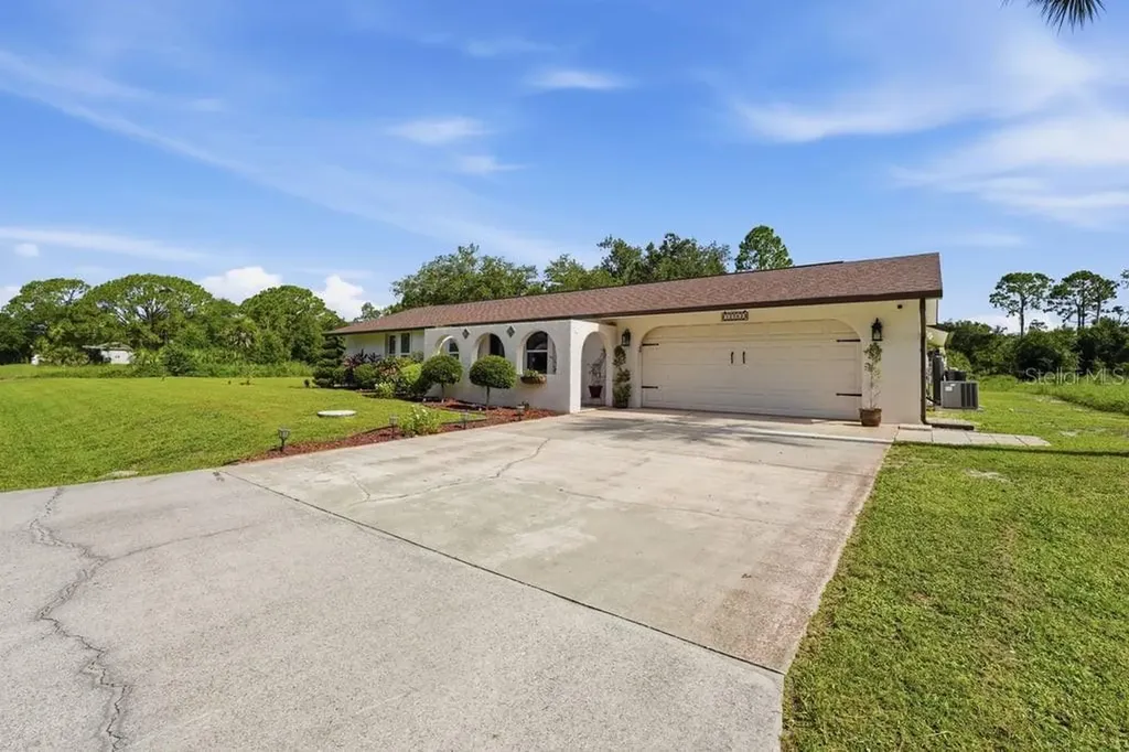 15562 Maynard Avenue Port Charlotte FL 33953