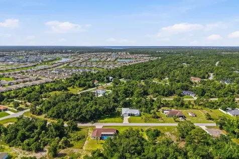 15562 Maynard Avenue Port Charlotte FL 33953