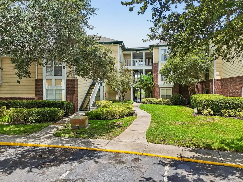 4115 Chatham Oak Court Tampa FL 33624