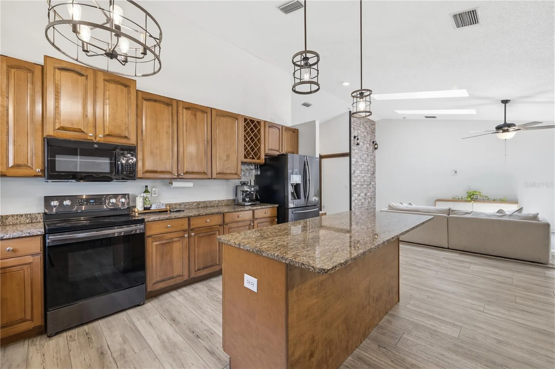 1570 Club Drive Tarpon Springs FL 34689