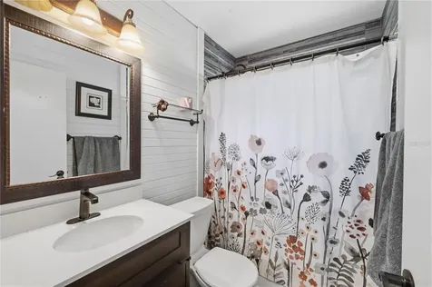 1570 Club Drive Tarpon Springs FL 34689