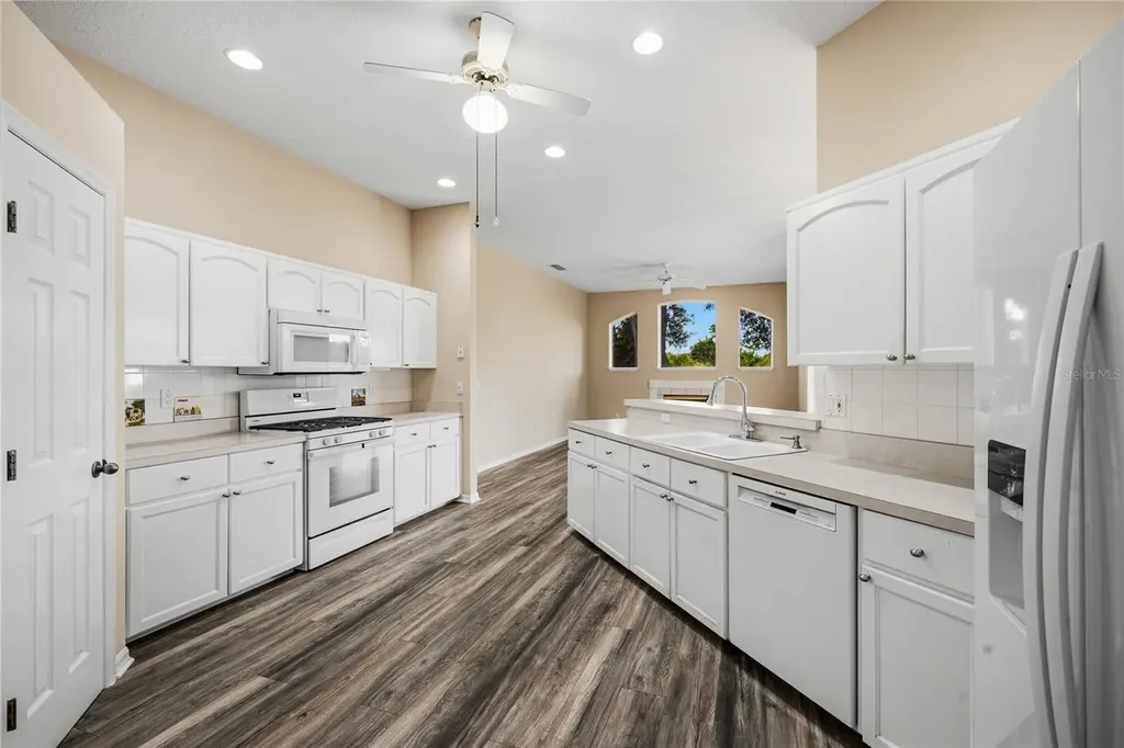 99 Hollow Pine Drive Debary FL 32713