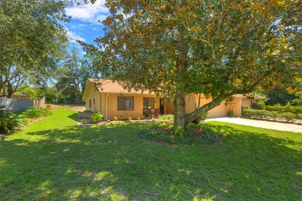 1055 W Village Green Road Deland FL 32720
