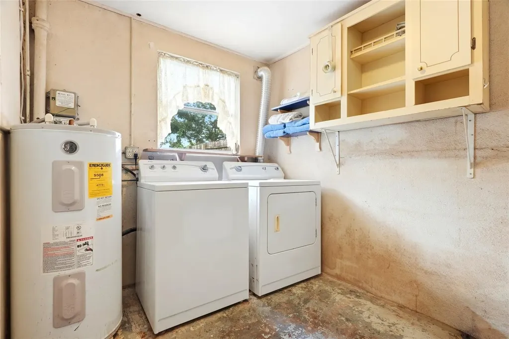427 1st Avenue NE Largo FL 33770