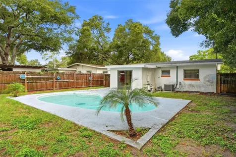 427 1st Avenue NE Largo FL 33770