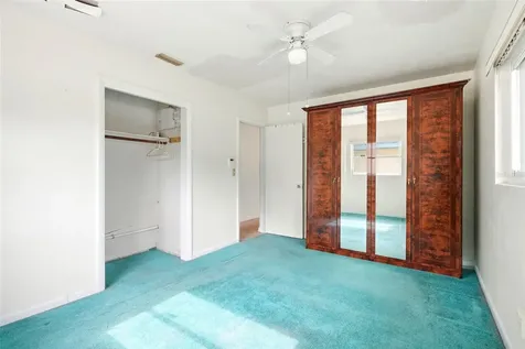 427 1st Avenue NE Largo FL 33770