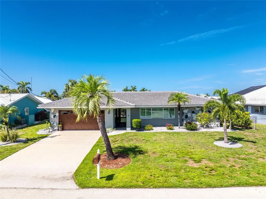 321 Capri Isles Court Punta Gorda FL 33950