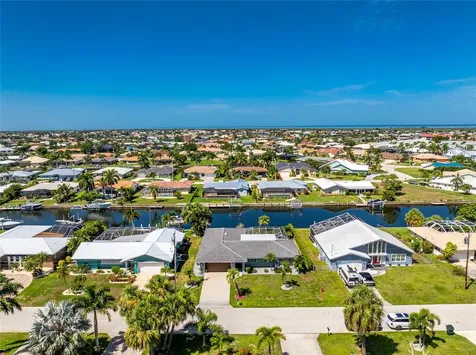 321 Capri Isles Court Punta Gorda FL 33950