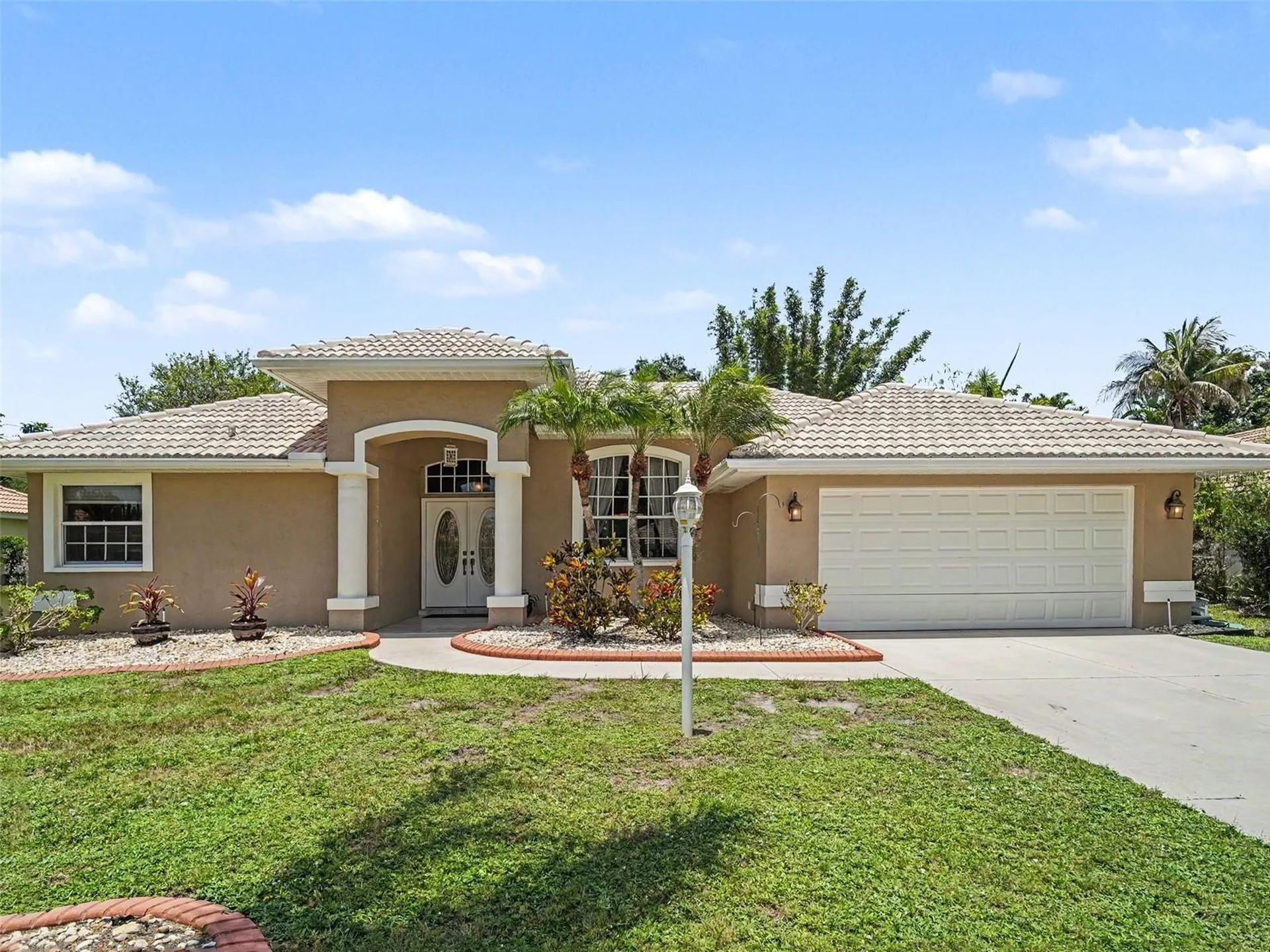 4049 Giannini Lane Sarasota FL 34233