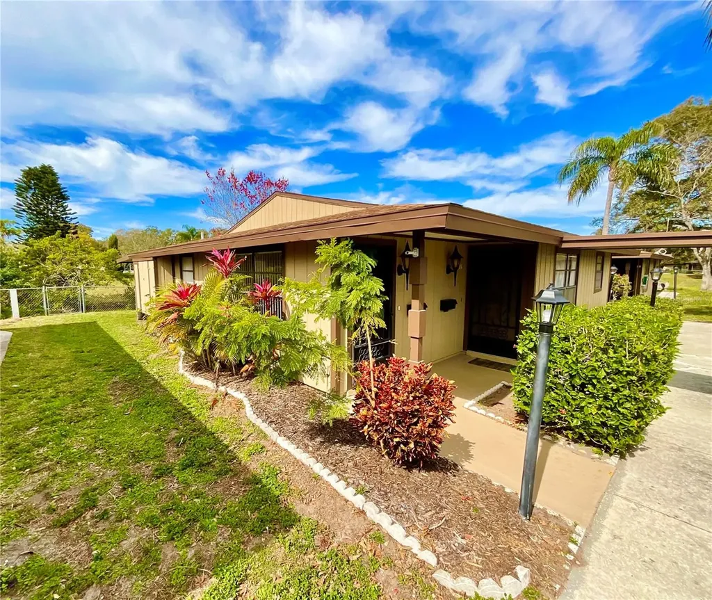 1980 Tahitian Place Dunedin FL 34698