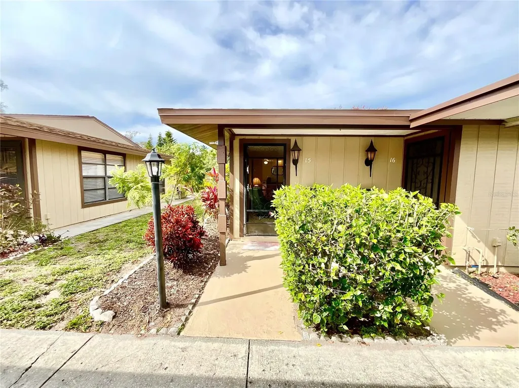 1980 Tahitian Place Dunedin FL 34698