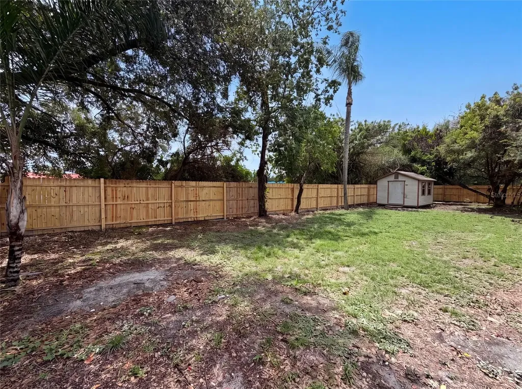 585 Hewett Drive Orlando FL 32807