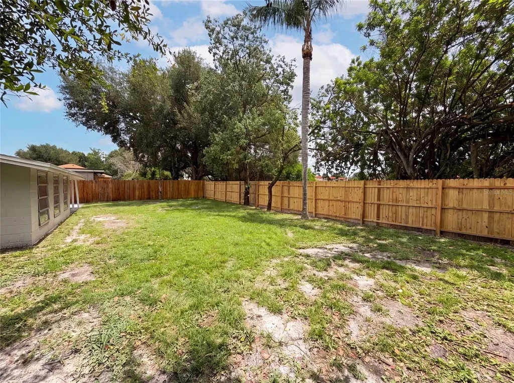 585 Hewett Drive Orlando FL 32807