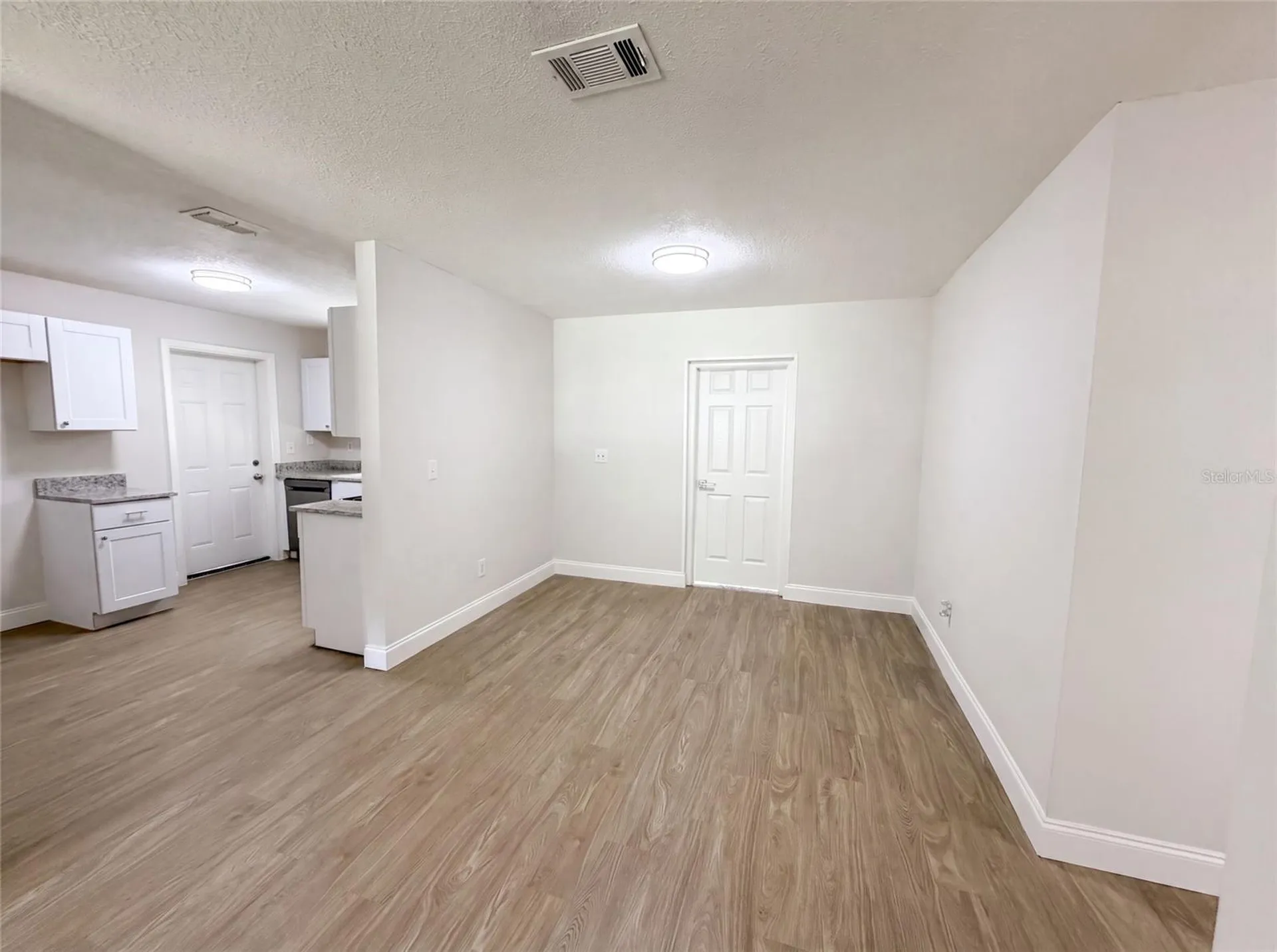 585 Hewett Drive Orlando FL 32807