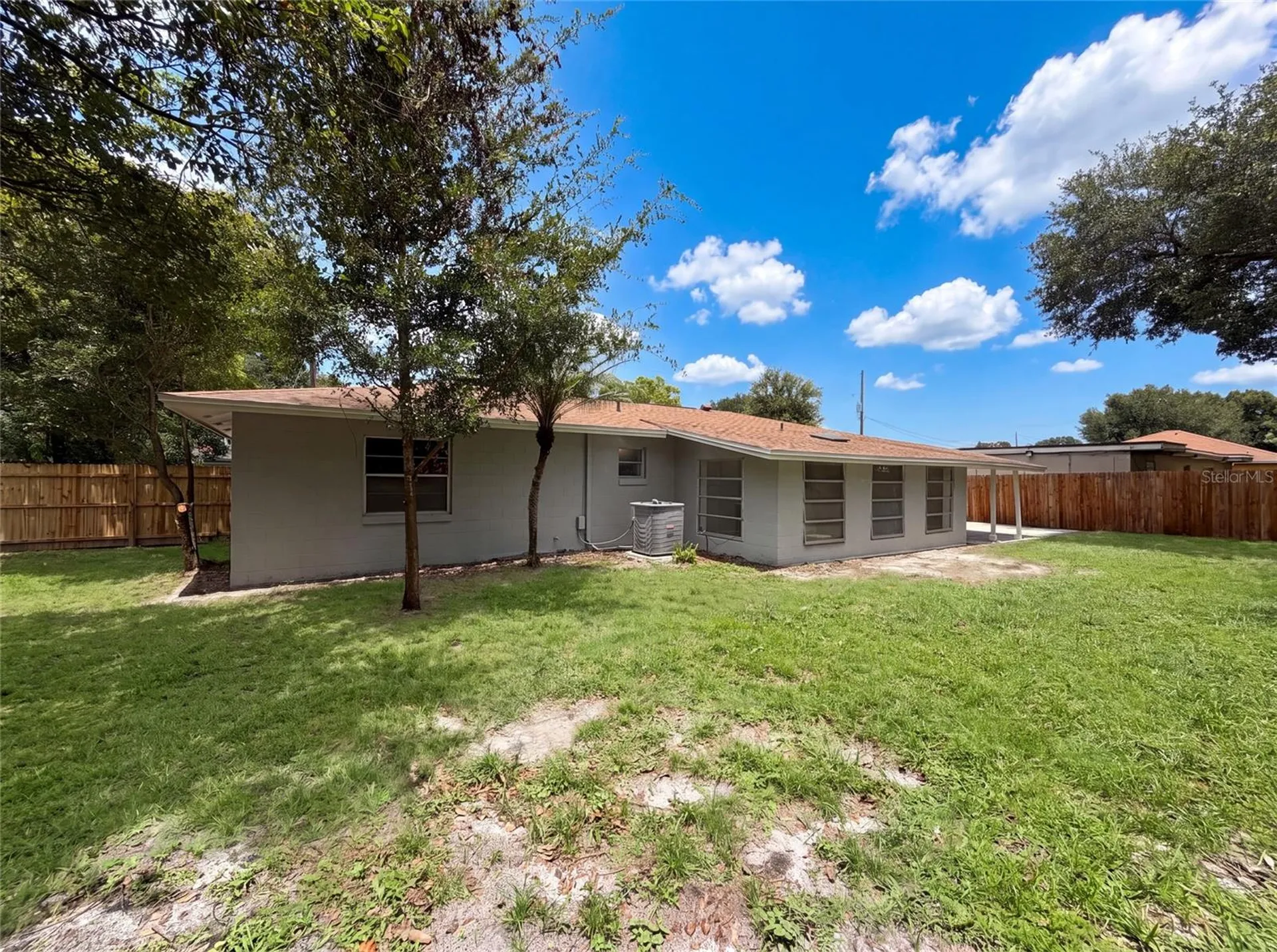 585 Hewett Drive Orlando FL 32807