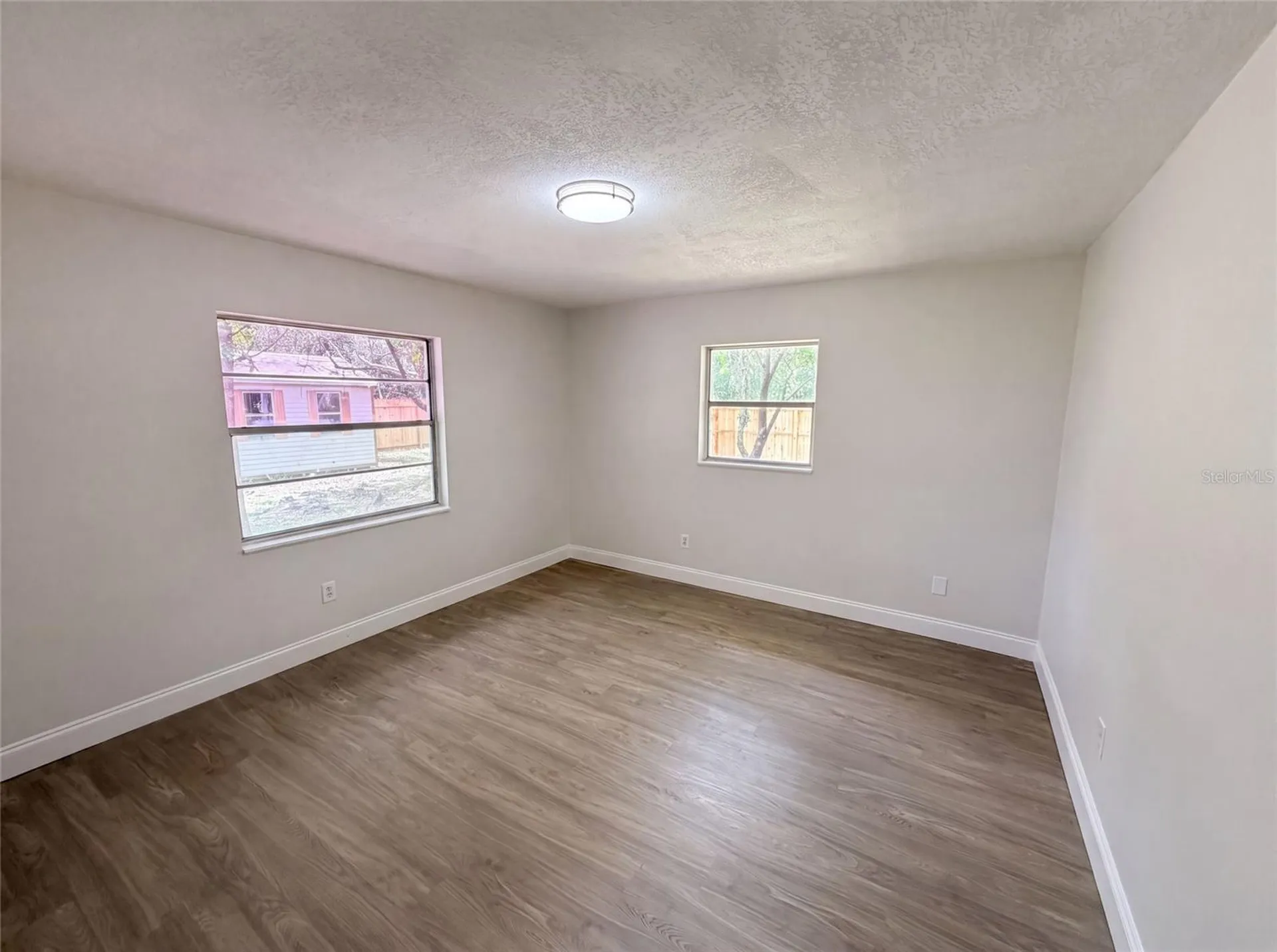 585 Hewett Drive Orlando FL 32807