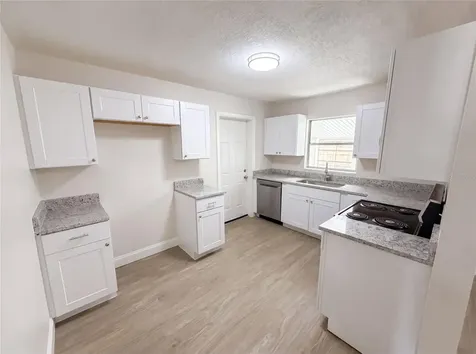 585 Hewett Drive Orlando FL 32807